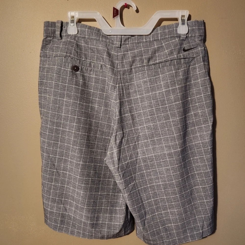 Nike golf shorts